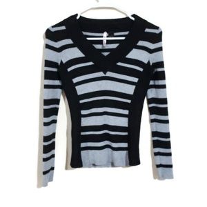 Love by Design sweater womens black gray